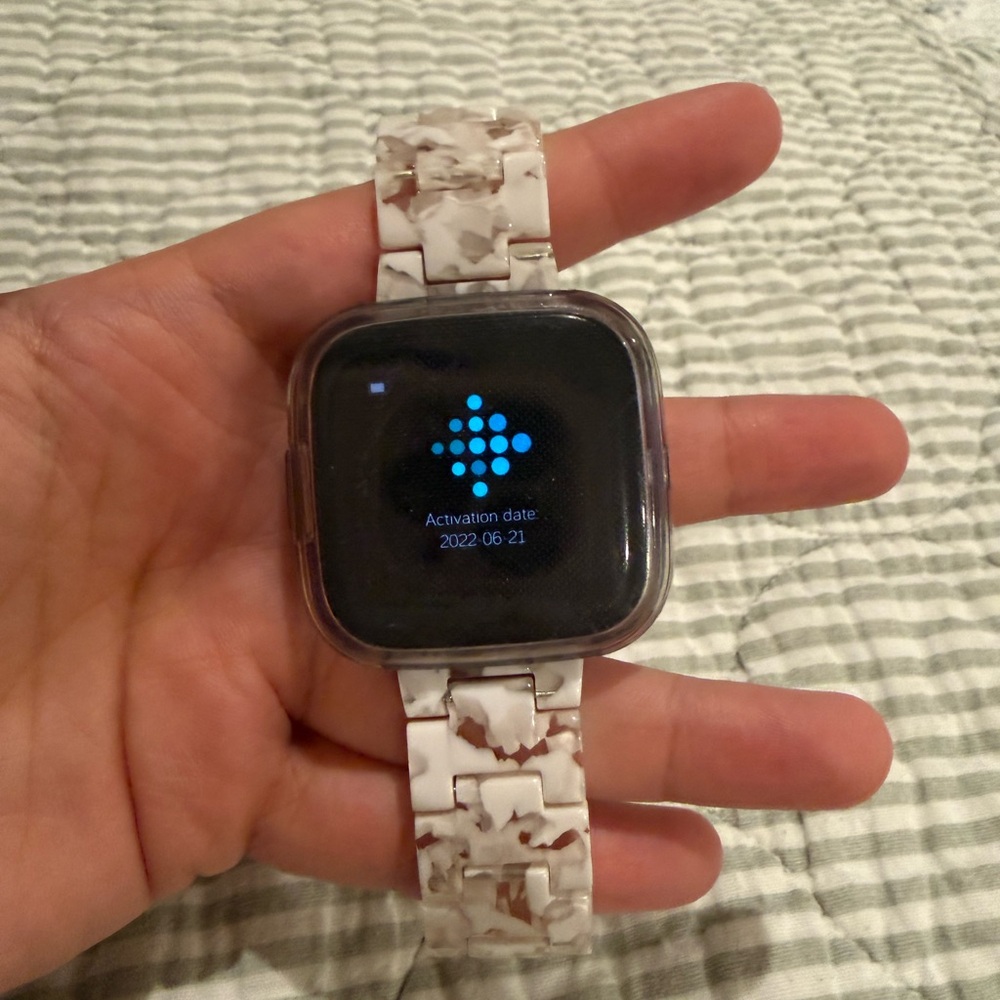 Fitbit Versa 2 Smartwatch with White Patterned Band and Accessories